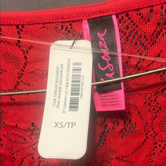 La Senza Red Fitted Blouse with Scoop Neck size XS - Picture 3 of 5